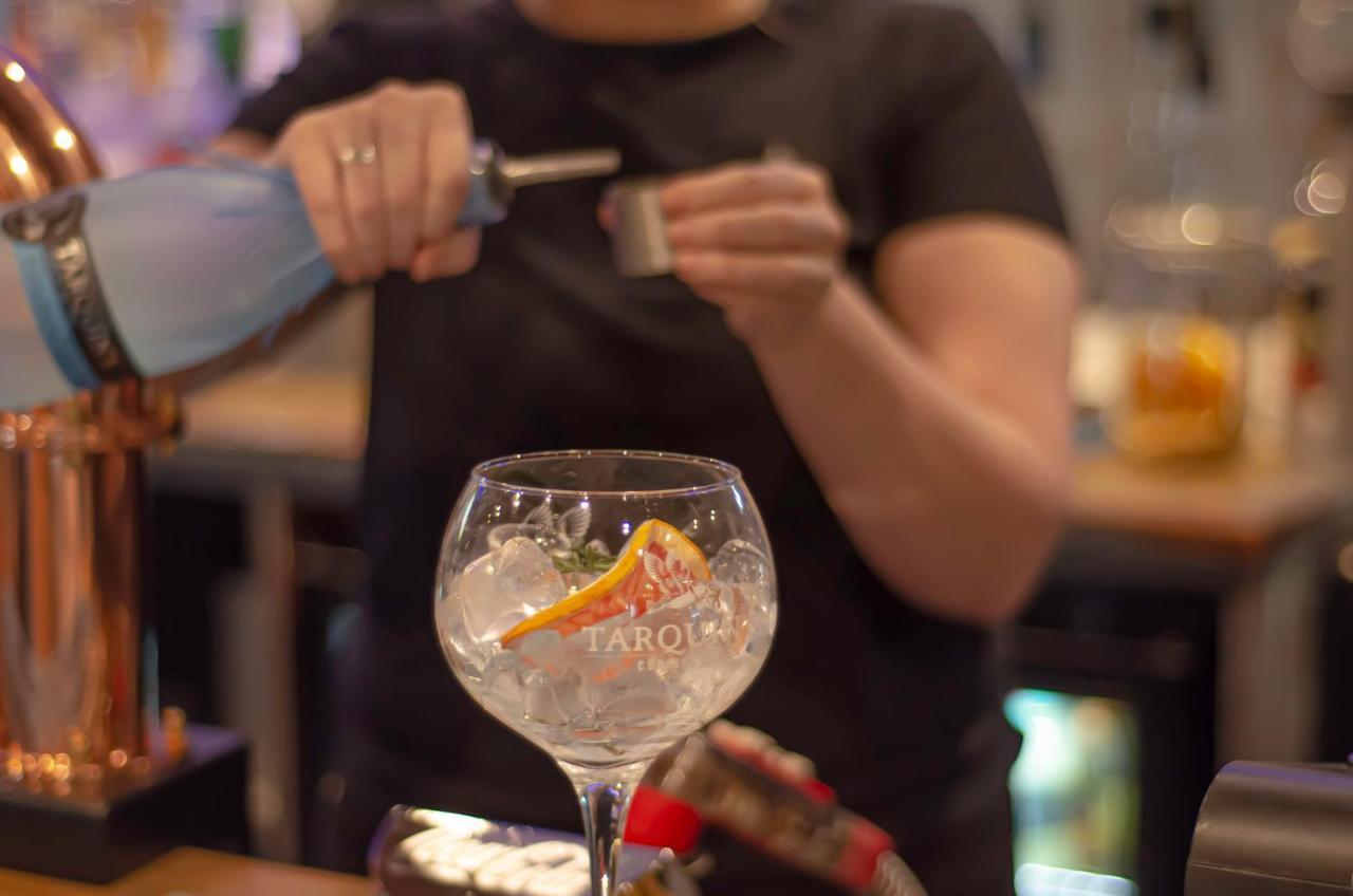 韦德布里奇 Molesworth Arms酒店 外观 照片