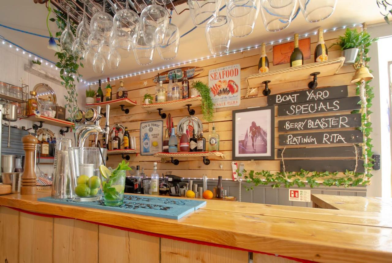 韦德布里奇 Molesworth Arms酒店 外观 照片