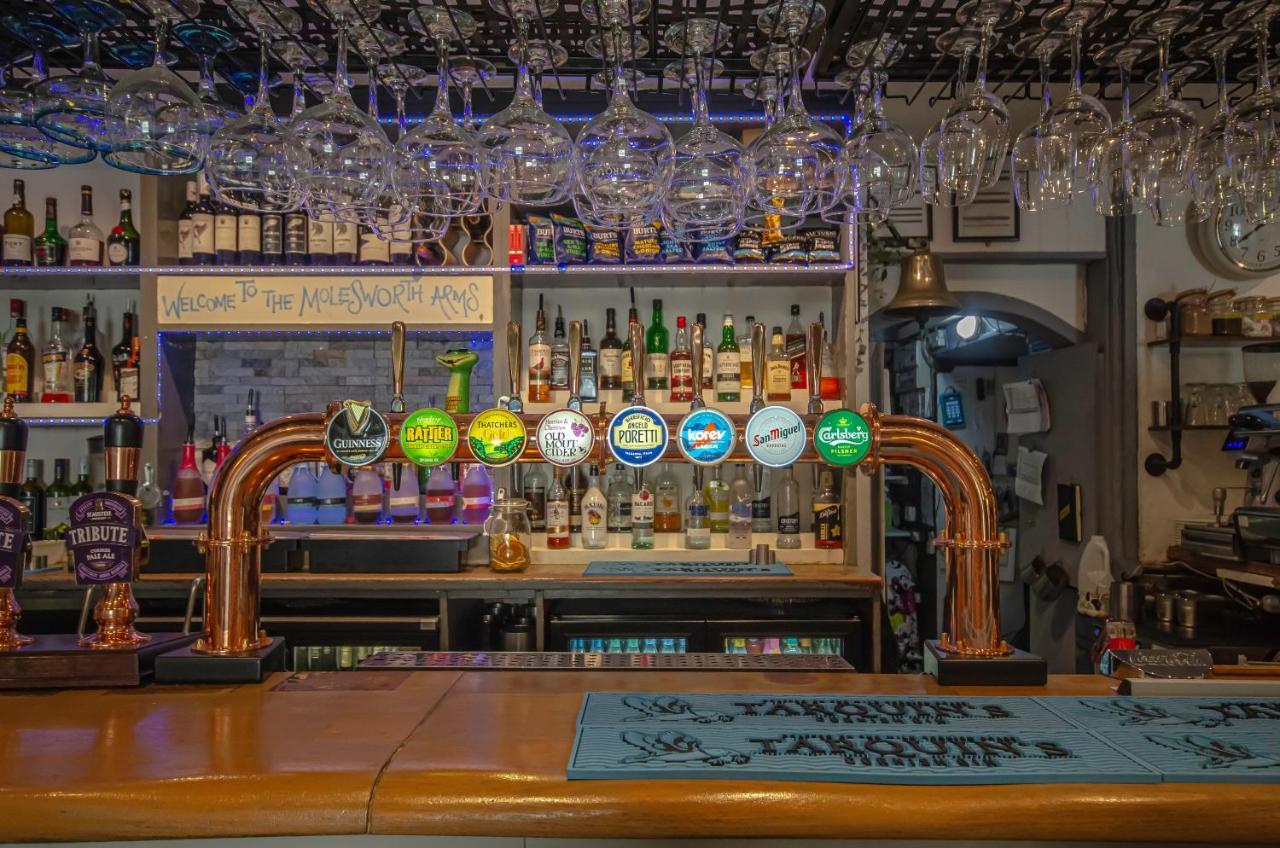 韦德布里奇 Molesworth Arms酒店 外观 照片